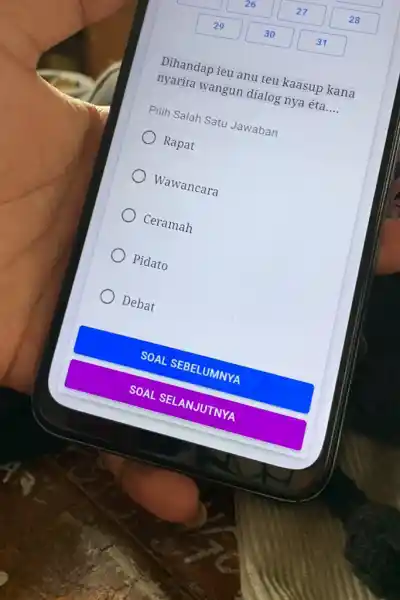 Dihandap ieu anu teu kaasup kana nyarita wangun dialog nya éta.... Pilih Salah Satu Jawaban Rapat Wawancara Ceramah Pidato Debat SOAL SEBELUMNYA SOAL SELANJUTNYA